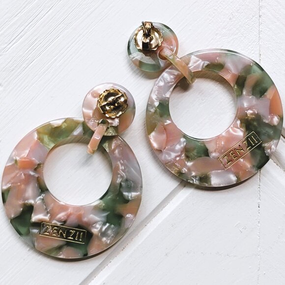 ANTHROPOLOGIE x ZENZII Deedee Resin Drop Earrings - Picture 7 of 7